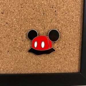 Mickey Mouse Bucket Hat Pin